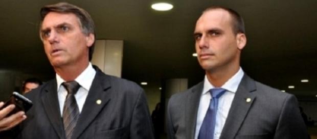 Eduardo Bolsonaro faltou no trabalho para viajar para a Austrália (Foto: Reprodução) Eduardo Bolsonaro faltou no trabalho para viajar para a Austrália (Foto: Reprodução)