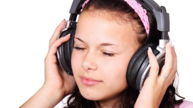 Ascoltare musica provoca gli stessi piaceri del sesso e del cibo