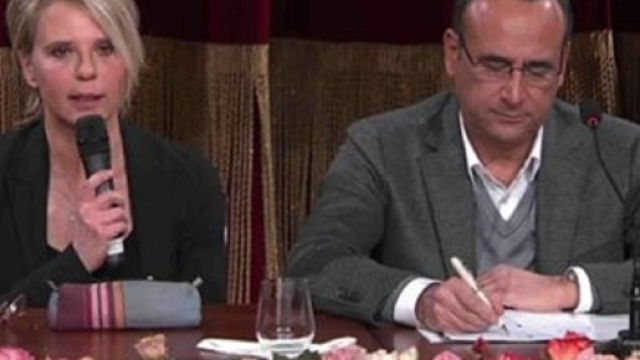 Maria De Filippi vezzo caramella festival di Sanremo