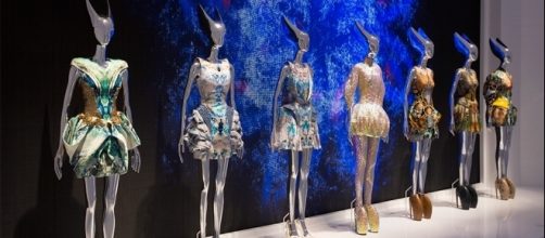 Alexander McQueen: Savage Beauty - About the Exhibition - Victoria ... - ac.uk