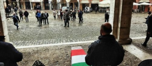 Forza Nuova mette in scena un funerale contro l'unione civile: è ... - gay.it