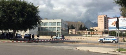 Palermo, poliziotto si suicida in auto