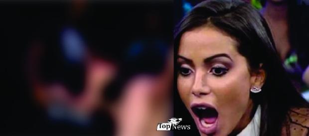 Rebolando em frente a uma mesa de centro, Anitta acabou tropeçando Rebolando em frente a uma mesa de centro, Anitta acabou tropeçando