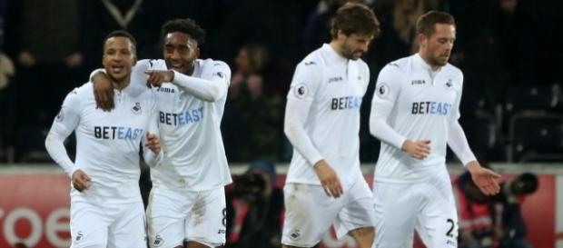 Swansea radiante com a vitória para o Leicester. Swansea radiante com a vitória para o Leicester.