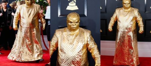 Cee Lo Green e la sua grottesca maschera d'oro