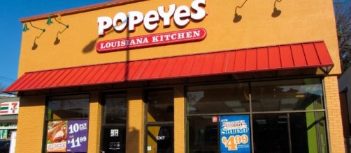 Texas Woman Sues Popeyes For Flesh-Eating Screwworms In Rice And Beans / photo via inquisitr.com