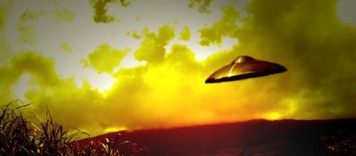 UFO Lands in Zimbabwe, Terrifies Entire School | Humans Are Free - humansarefree.com