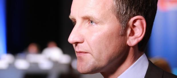 AfD-Sprengmeister Höcke. Ist er "echt"? (Foto: metropolico.org / flickr / CC BY-SA 2.0) AfD-Sprengmeister Höcke. Ist er "echt"? (Foto: metropolico.org / flickr / CC BY-SA 2.0)