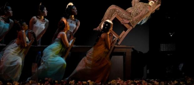 Beyonce lo volvió a hacer vistoso. Beyonce lo volvió a hacer vistoso.
