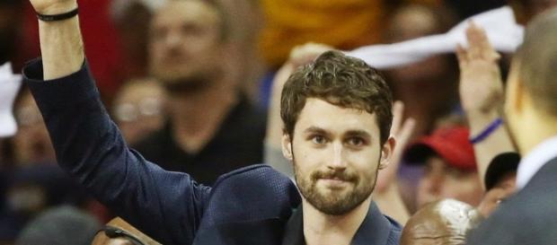 Kevin Love se lesiona y será duda para el All-Star Kevin Love se lesiona y será duda para el All-Star