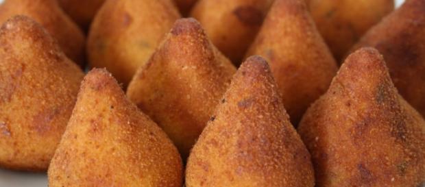 Receita de Coxinha Fit Assada - Como fazer - com.br Receita de Coxinha Fit Assada - Como fazer - com.br