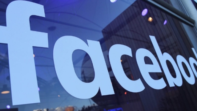 Facebook, sono più di 1 miliardo al giorno gli utenti da Mobile - franzrusso.it