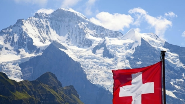 Svizzera, il 58% vota s&igrave; al referendum per negare il lavoro agli ... - today.it