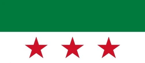 Bandera de la oposición siria al régimen islámico de Al-Assad