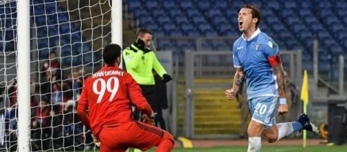 Il rigore trasformato da Biglia e l'esultanza del capitano