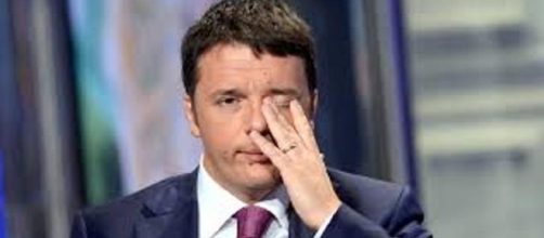 La maschera di Renzi cade sul pubblico