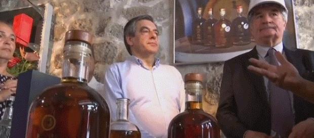 François FIllon doit affronter ses frondeurs ce mardi midi à Paris. Ira-t-il à Compiègne ? François FIllon doit affronter ses frondeurs ce mardi midi à Paris. Ira-t-il à Compiègne ?