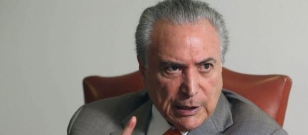 Escândalo põe em risco esforços de Temer para empurrar reformas de austeridade impopulares Escândalo põe em risco esforços de Temer para empurrar reformas de austeridade impopulares