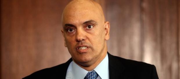 Ex-tucano tem total ajuda de governistas para ser sabatinado. Ex-tucano tem total ajuda de governistas para ser sabatinado.