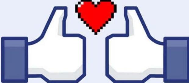 Facebook like love. Amor virtual Facebook like love. Amor virtual