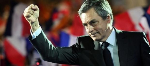 François Fillon mate la fronde à droite. François Fillon mate la fronde à droite.