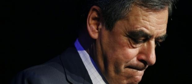 Le Pen et Macron en hausse, Fillon en nette baisse d'après un sondage - rtl.fr Le Pen et Macron en hausse, Fillon en nette baisse d'après un sondage - rtl.fr