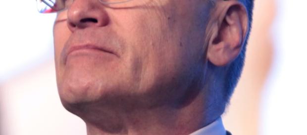 O empresário Andrew Puzder foi denunciado pelo não pagamento de salários. O empresário Andrew Puzder foi denunciado pelo não pagamento de salários.