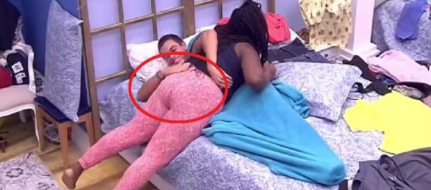 Roberta também teve o seu momento edredom com Manoel Roberta também teve o seu momento edredom com Manoel