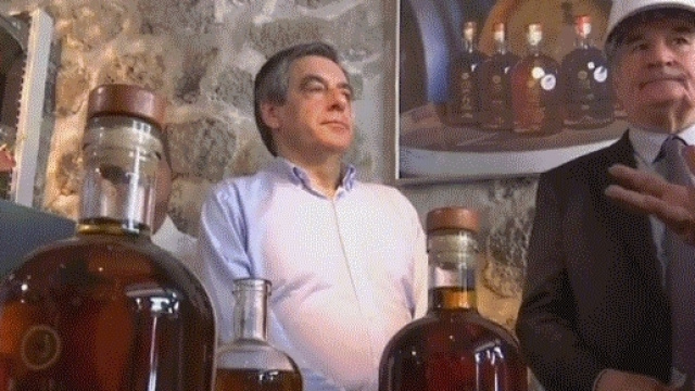 Fran&ccedil;ois FIllon doit affronter ses frondeurs ce mardi midi &agrave; Paris. Ira-t-il &agrave; Compi&egrave;gne ?