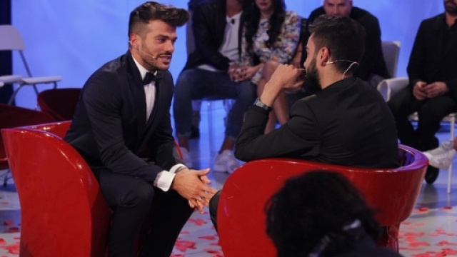 Uomini e Donne replica oggi 14 febbraio