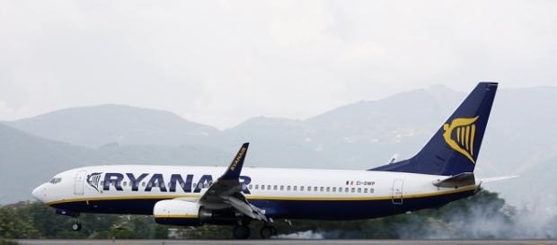 Bagaglio a mano Ryanair, in arrivo più controlli Bagaglio a mano Ryanair, in arrivo più controlli