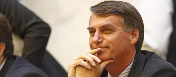 Bolsonaro surpreende em pesquisa Bolsonaro surpreende em pesquisa