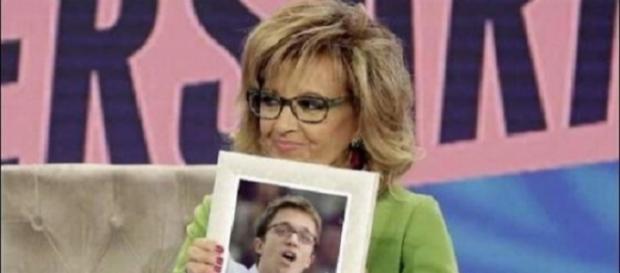 María Teresa Campos con la foto de Errejón. María Teresa Campos con la foto de Errejón.