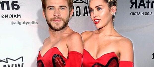 Miley Cyrus com seu noivo no Valentine’s Day Miley Cyrus com seu noivo no Valentine’s Day