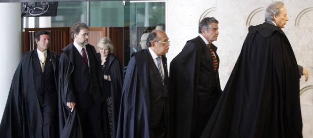STF demora mais que 1ª instância STF demora mais que 1ª instância