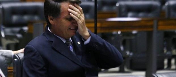 Universidade se recusa a receber Jair Bolsonaro em palestra (Foto: Reprodução/André Coelho/O Globo) Universidade se recusa a receber Jair Bolsonaro em palestra (Foto: Reprodução/André Coelho/O Globo)