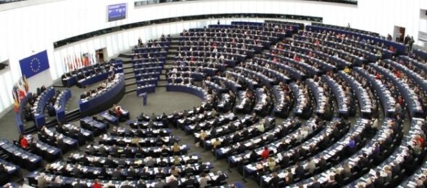Wie viel verdienen eigentlich die EU-Beamten? - Die Euros - dieeuros.eu Wie viel verdienen eigentlich die EU-Beamten? - Die Euros - dieeuros.eu