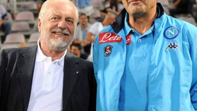 Accordo tra De Laurentiis e Sarri: raddoppia lo stipendio del ... - napolitoday.it