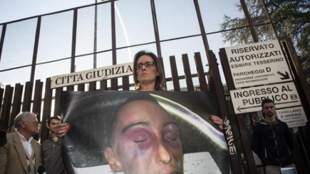 Caso Cucchi: per la sorella Ilaria il giorno della verità è più vicino. La Procura di Roma ha chiesto il rinvio a giudizio di 5 militari. Foto twitter