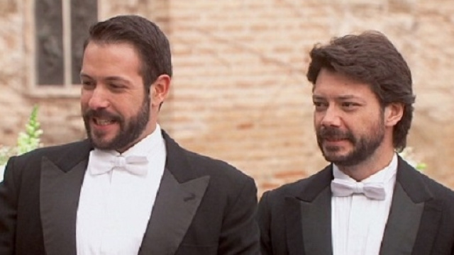 Sol, Lucas, Severo e Candela si sposano nonostante Francisca. Due segreti vengono svelati. Ecco le anticipazioni delle trame de Il Segreto al 25/2.