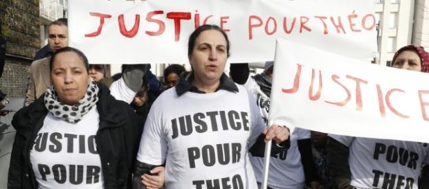 Affaire Théo : des artistes dénoncent les violences policières Affaire Théo : des artistes dénoncent les violences policières