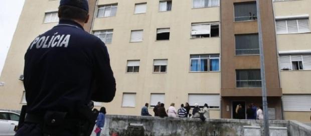 Agentes da PSP sempre a defenderem o lema "Pela ordem e pela Pátria" Agentes da PSP sempre a defenderem o lema "Pela ordem e pela Pátria"