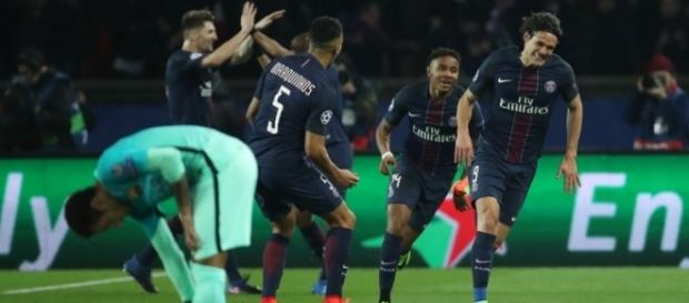 Celebración del gol de Cavani. El cuarto para el PSG Celebración del gol de Cavani. El cuarto para el PSG