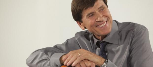 Gianni Morandi come Vasco, “clippino” su Facebook - lospettacolo.it Gianni Morandi come Vasco, “clippino” su Facebook - lospettacolo.it