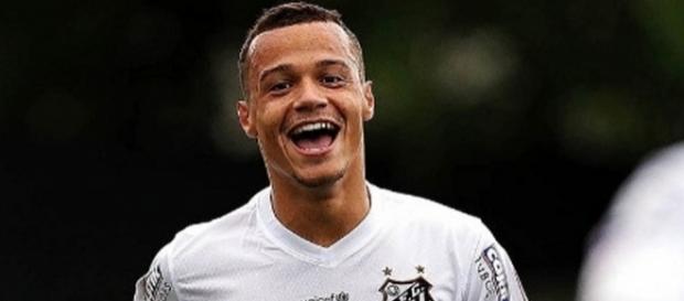 Jogador disse que foi procurado por outros clubes Jogador disse que foi procurado por outros clubes