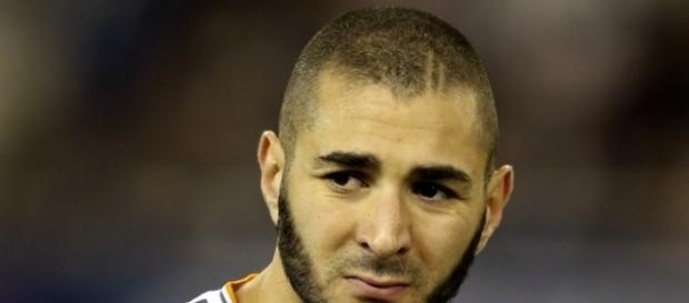 Karim Benzema pris en grippe par une partie du public Karim Benzema pris en grippe par une partie du public