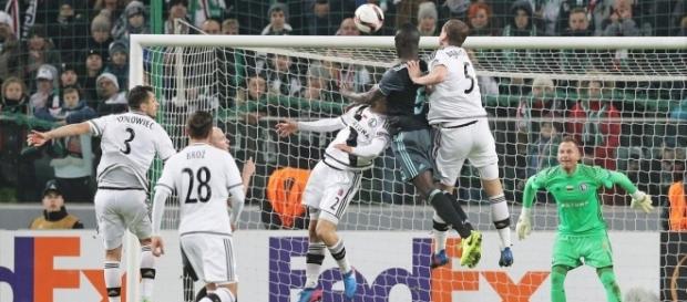 O Ajax criou mais oportunidades de gol durante o jogo O Ajax criou mais oportunidades de gol durante o jogo