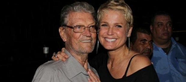 Xuxa e seu pai não tinham um bom relacionamento Xuxa e seu pai não tinham um bom relacionamento
