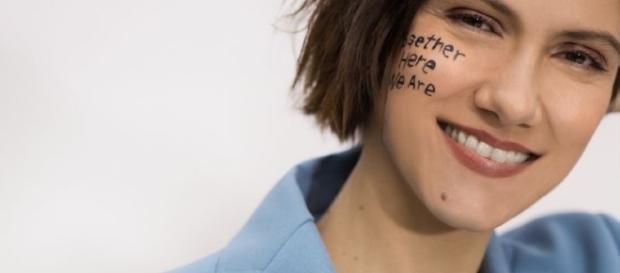 Un tuffo libero nella musica»: Elisa all'Arena di Verona con tre ... - webl0g.net Un tuffo libero nella musica»: Elisa all'Arena di Verona con tre ... - webl0g.net