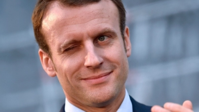 Baptiste Rossi, Macron, comédien ou martyr - La Règle du Jeu ... - laregledujeu.org